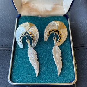 Montana Silversmiths Native American earrings  feather/ headdress